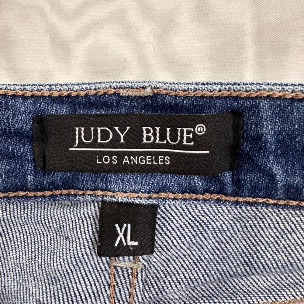 Judy Blue Distressed Denim Shorts Women XL Blue Frayed Hem JB15102 | Boho Casual - Picture 5 of 9